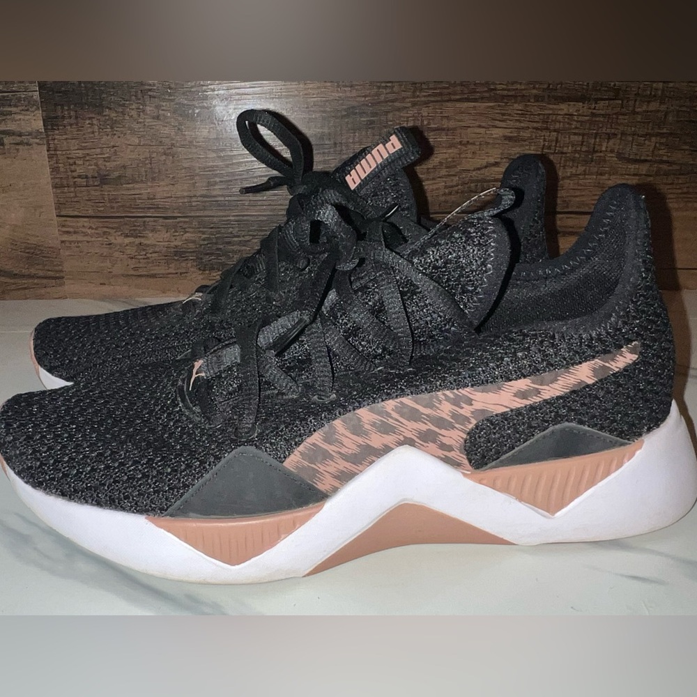Women’s size 7 PUMA Rose Gold Sneakers